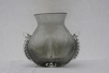 Vaas  ( Murano beschikbaar voor biedingen