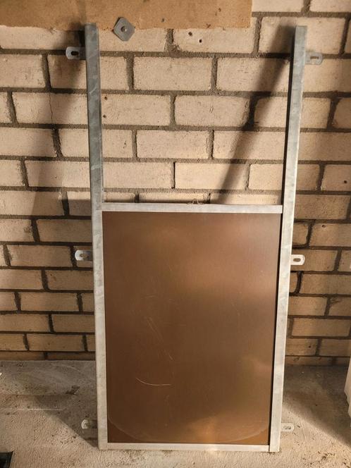 Doorlaatschuif geïsoleerde paneel kennel 76 x 55, Dieren en Toebehoren, Hondenhokken, Ophalen