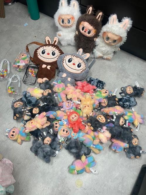 hele partij labubu spullen, Verzamelen, Poppetjes en Figuurtjes, Nieuw, Ophalen of Verzenden