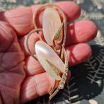 Vintage broche en oorbellen parelmoer, Ophalen of Verzenden, Zo goed als nieuw, Overige materialen