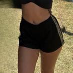 Australian HotPants Zwart met Gouden Bies, Kleding | Dames, Sportkleding, Australian, Zwart, Nieuw, Ophalen of Verzenden