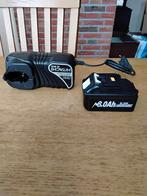 Boormachine accu lader en makita accu, Ophalen