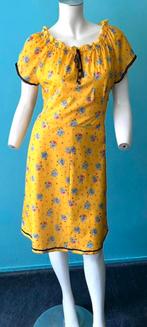 Vintage jaren 70 jurk geel/bloemetjes maat 36, Kleding | Dames, Jurken, Verzenden, Geel, Vintage, Knielengte