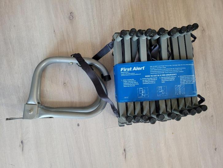 First Alert EL53W-2 brandladder, noodladder, Doe-het-zelf en Verbouw, Ladders en Trappen, Nieuw, Ladder, 4 meter of meer, Ophalen