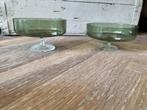 Set van 2 vintage groene glazen coupes, Ophalen of Verzenden, Zo goed als nieuw, Overige typen
