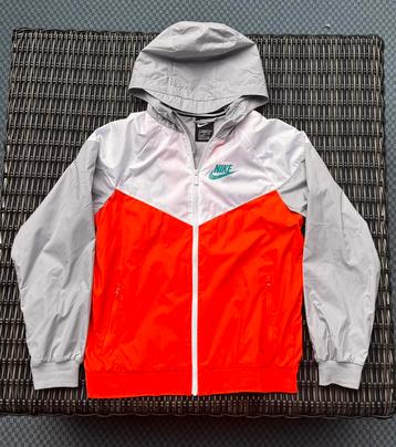 👕🚨 Nieuw Nike Windrunner hooded boys jack XL 158/170cm beschikbaar voor biedingen