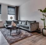 Suede groene hoekbank, Huis en Inrichting, Banken | Complete zithoeken, Ophalen, Zo goed als nieuw