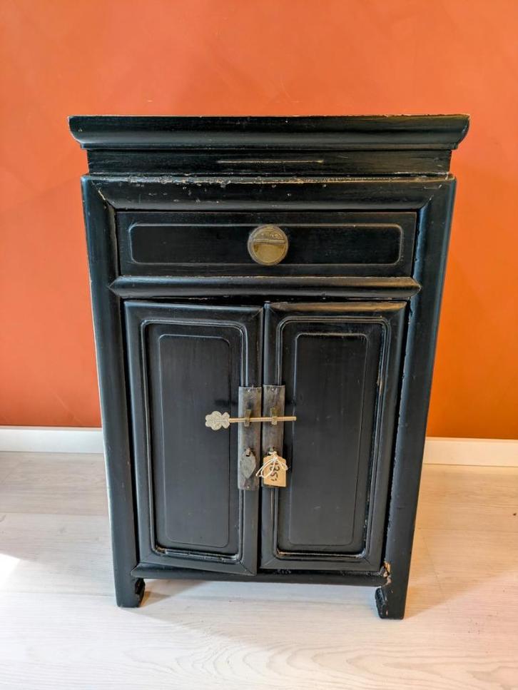 Chinese Bruidskast Nachtkastje Zwart, Huis en Inrichting, Slaapkamer | Nachtkastjes, Gebruikt, 70 cm of meer, Minder dan 45 cm