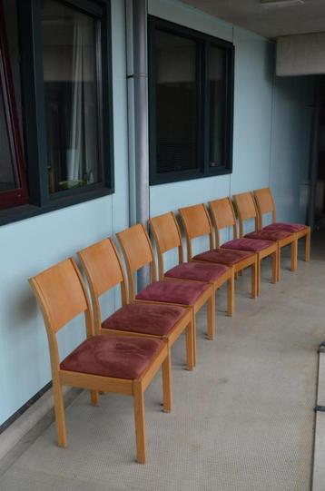 Eetkamerstoelen 8 stuks beschikbaar voor biedingen