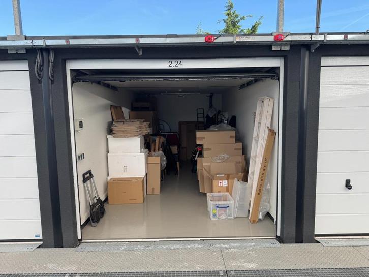 Te huur garagebox 18m2 (BVO), Auto diversen, Autostallingen en Garages
