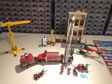 LEGO City brandweerkazerne in de stad (60216)  beschikbaar voor biedingen