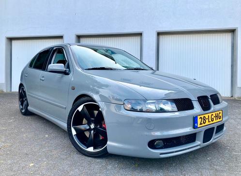 TE KOOP‼️UNIEKE SEAT LEON 1.8 20V-TURBO TOPSPORT NARDO-GREY!, Auto's, Seat, Particulier, Leon, 360° camera, 4x4, Aangepast voor mindervaliden