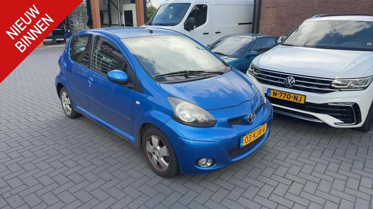 Toyota Aygo 1.0-12V Dynamic Blue | Airco | 5 Deurs |, Auto's, Toyota, Bedrijf, Te koop, Aygo, ABS, Airbags, Airconditioning, Alarm
