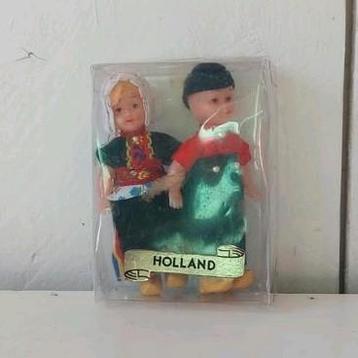 Souvenir Holland Nederland kleine popjes in klederdracht beschikbaar voor biedingen