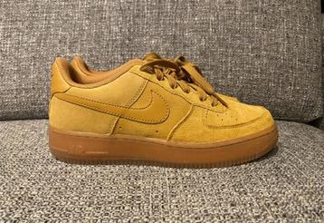 Nike air force 1 maat 39 beschikbaar voor biedingen