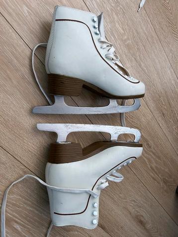 Nijdam schaatsen maat 39 beschikbaar voor biedingen
