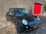 MINI 1.6 COOPER AUTOMAAT 2006 ZWART XENON  LEDER NIEUW APK, Auto's, Mini, Parkeersensor, Zwart, 4 cilinders, 4 stoelen