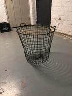 Metalen mand, Huis en Inrichting, Woonaccessoires | Schalen en Manden, Ophalen of Verzenden, Zo goed als nieuw, Rond, Overige materialen