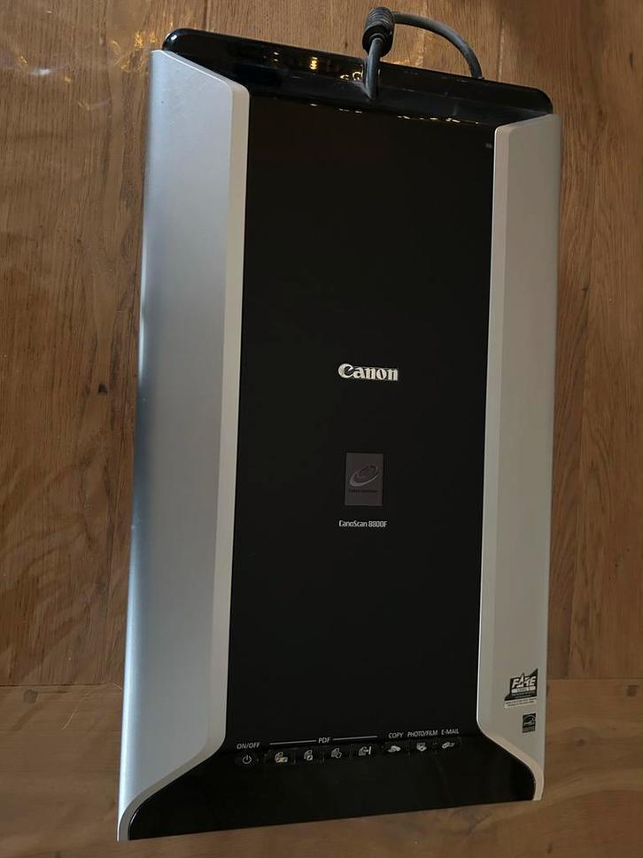 Canon CanoScan 8800F Flatbedscanner, Computers en Software, Scanners, Zo goed als nieuw, Flatbedscanner, MacOS, Ophalen of Verzenden