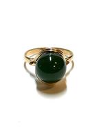 14k gouden ring met een jade, -, -, Ophalen of Verzenden, Zo goed als nieuw