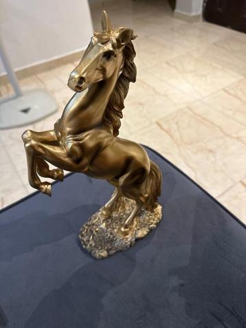Gouden Paard Beeld / Paarden Beeldje Dier Dieren Decoratie beschikbaar voor biedingen