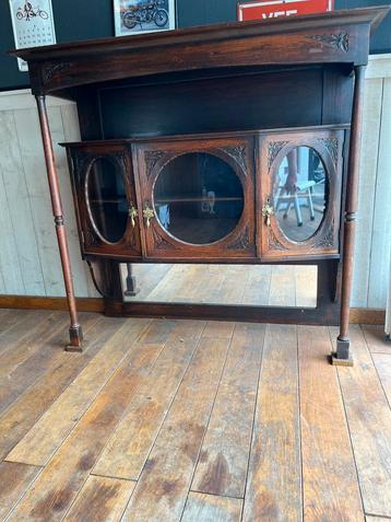 Achterbouw voor een bar / mancave beschikbaar voor biedingen