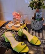 Zgan Bershka fluoriserende muiltjes, Geel, Zo goed als nieuw, Sandalen of Muiltjes, Bershka