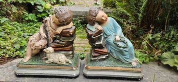 Mooie grote beelden van Jezus en Sint Janneke beschikbaar voor biedingen