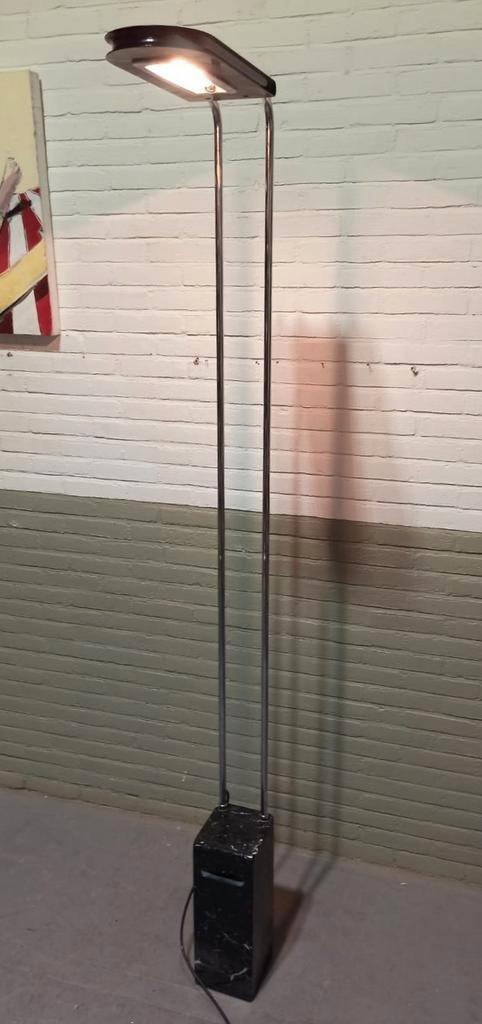Vintage Gesto Terra vloerlamp, design Bruno Gecchelin, Huis en Inrichting, Lampen | Vloerlampen, Gebruikt, 200 cm of meer, Overige materialen