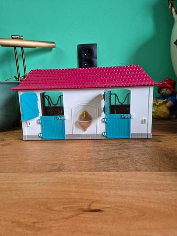 Schleich stal. beschikbaar voor biedingen