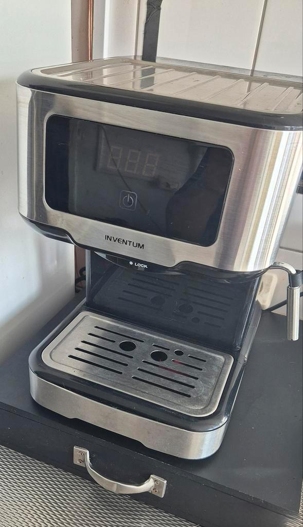 Inventum koffie Nesspresso cups automaat met melkschuimer, Witgoed en Apparatuur, Koffiezetapparaten, Gebruikt, Gemalen koffie