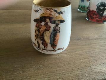 Decoratieve Vaas met Afrikaans Motief beschikbaar voor biedingen