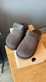 UGG goldenstar klomp dusted cocoa bruin brown 38,5, Ophalen of Verzenden, Zo goed als nieuw, Bruin