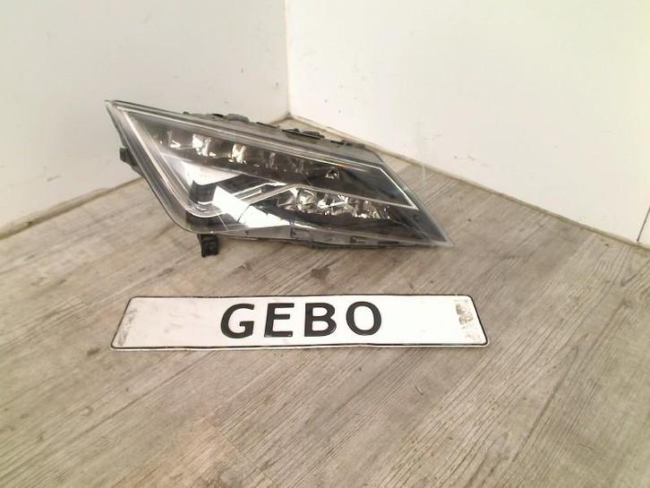 KOPLAMP RECHTS Seat Leon (5FB) (01-2012/08-2020), Auto-onderdelen, Verlichting, Seat, Gebruikt