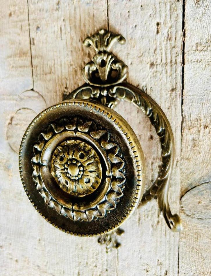 kapstokhaak VIER stuks , gordijnhouder (embrasse) wandhaak., Huis en Inrichting, Woonaccessoires | Wanddecoraties, Zo goed als nieuw