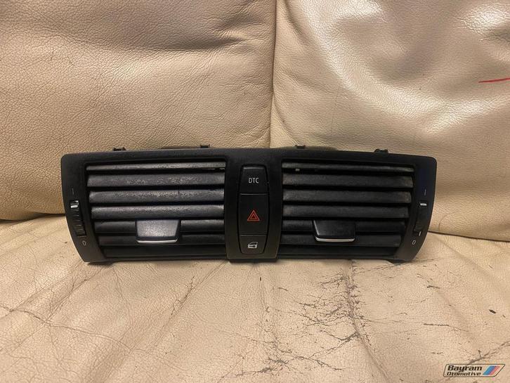 Bmw E87 luchtrooster unit midden 1-serie dashboard rooster, Auto-onderdelen, Dashboard en Schakelaars, BMW, Gebruikt, Ophalen of Verzenden