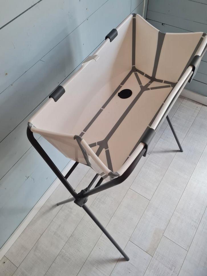 Stokke bad met onderstel., Kinderen en Baby's, Badjes en Verzorging, Zo goed als nieuw, Badje, Ophalen