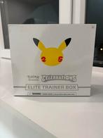 Gesealde 25 celebration etb., Hobby en Vrije tijd, Verzamelkaartspellen | Pokémon, Ophalen of Verzenden, Zo goed als nieuw