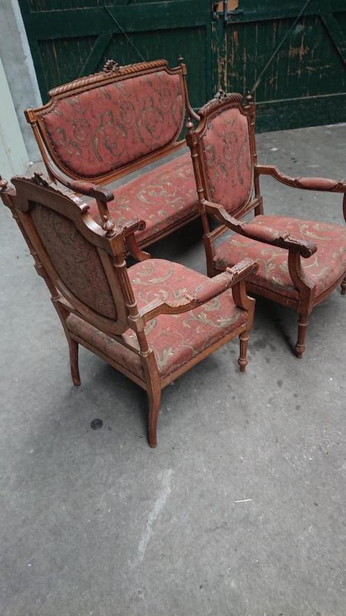 Franse stijl, opknapper, is kompleet, Antiek en Kunst, Antiek | Meubels | Stoelen en Banken, Ophalen