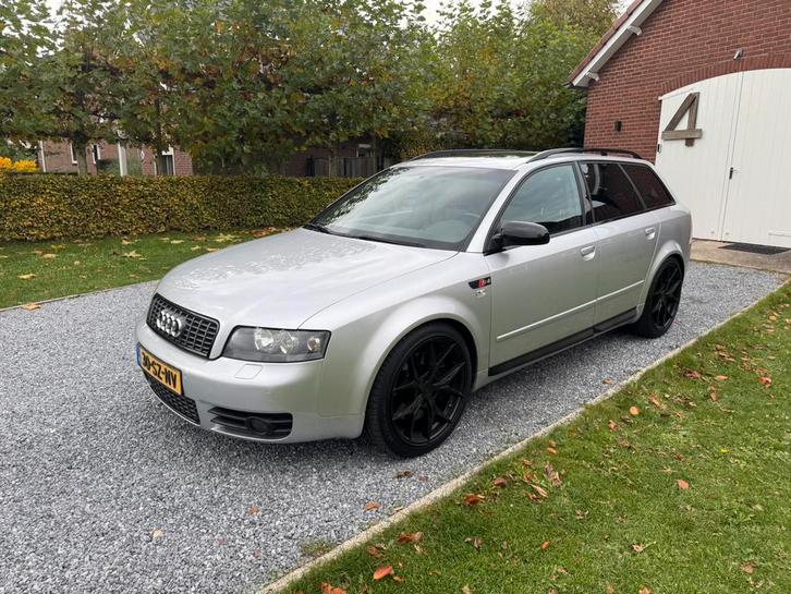 Audi A4 4.2 Avant Quattro V8 253KW AUT 2004 Grijs, Auto's, Audi, Bedrijf, Benzine, G, Stationwagon, Automaat, Geïmporteerd, Zilver of Grijs