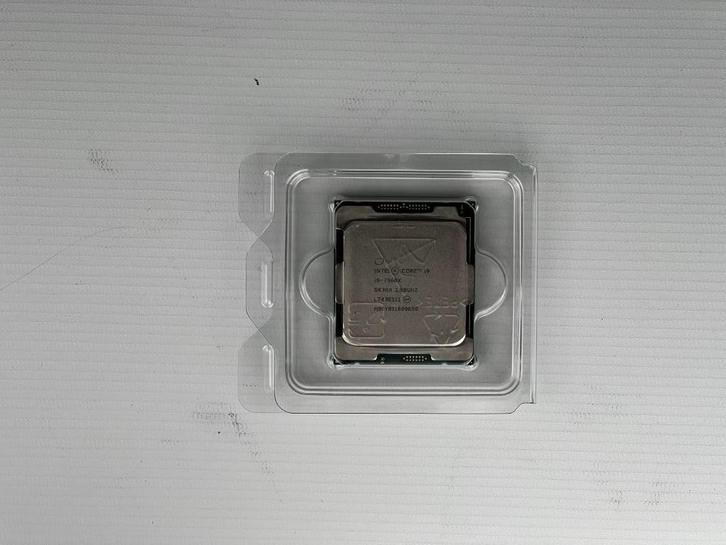 Intel i9-7960X SR3RR Tray NIEUW, Computers en Software, Processors, Nieuw, 16-core, 2 tot 3 Ghz, Ophalen of Verzenden