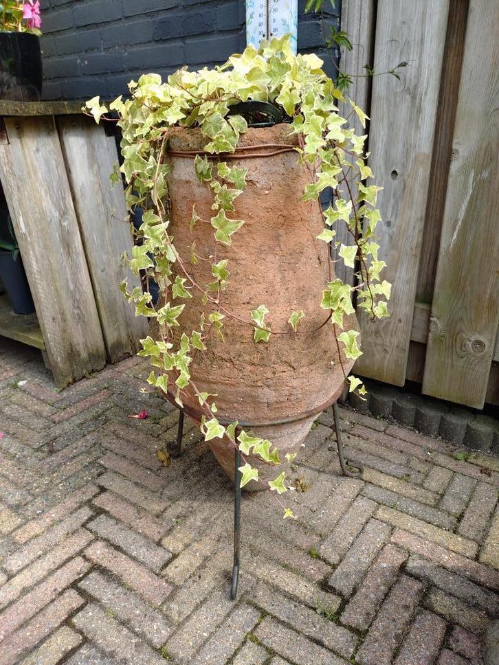 Aarden pot op standaard, Tuin en Terras, Tuinvazen, Gebruikt, Ophalen