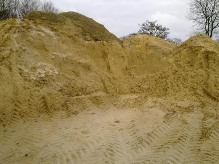 Vulzand straatzand metselzand zand zwarte grond teelaarde, Tuin en Terras, Zand, Gebruikt, Ophoogzand, Ophalen of Verzenden
