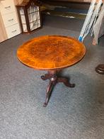 Elegant houten bijzettafeltje, Ophalen