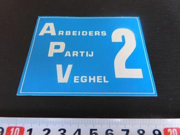 sticker Politiek APV  Arbeiders Partij Veghel 2  beschikbaar voor biedingen