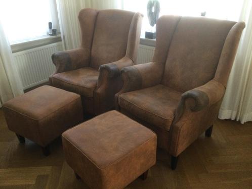 Een nieuw uitziende oorfeuiteuls met foot stool, Huis en Inrichting, Fauteuils, Zo goed als nieuw, Stof, 50 tot 75 cm, Minder dan 75 cm