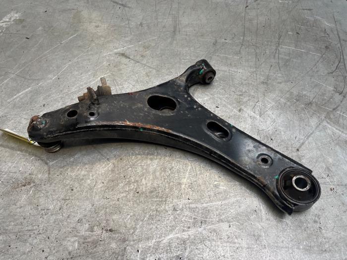 Draagarm rechts-voor van een Subaru Forester, Auto-onderdelen, Ophanging en Onderstel, Subaru, Gebruikt, 3 maanden garantie, Ophalen of Verzenden