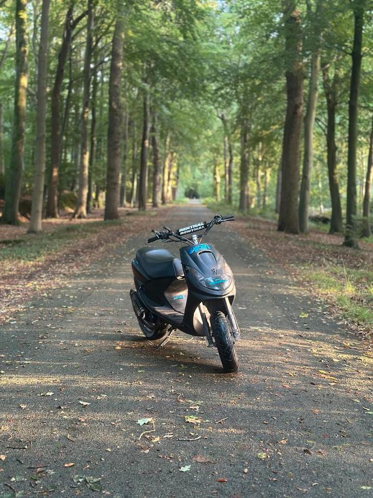 70cc peugeot vivacity, Fietsen en Brommers, Scooters | Peugeot, Zo goed als nieuw, Vivacity, Maximaal 45 km/u, Tweetakt, Ophalen of Verzenden