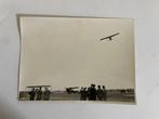 Antieke foto. Fokker vliegtuig boven Schiphol., Ophalen, Gebruikt, Kaart, Foto of Prent