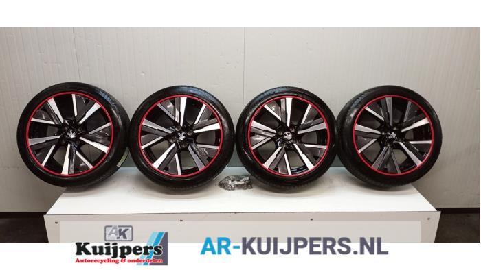 Sportvelgenset + banden van een Peugeot 207, Auto-onderdelen, Banden en Velgen, Personenwagen, Gebruikt